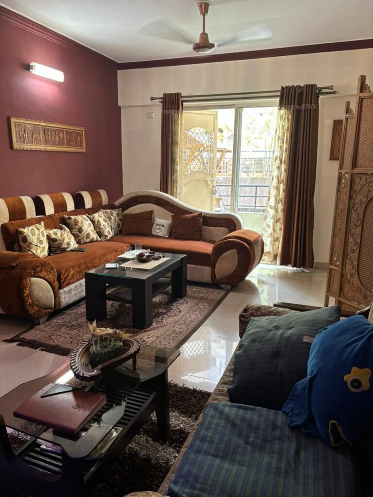 4 BHK Flat Yes Three Society Pimple Saudagar Pune