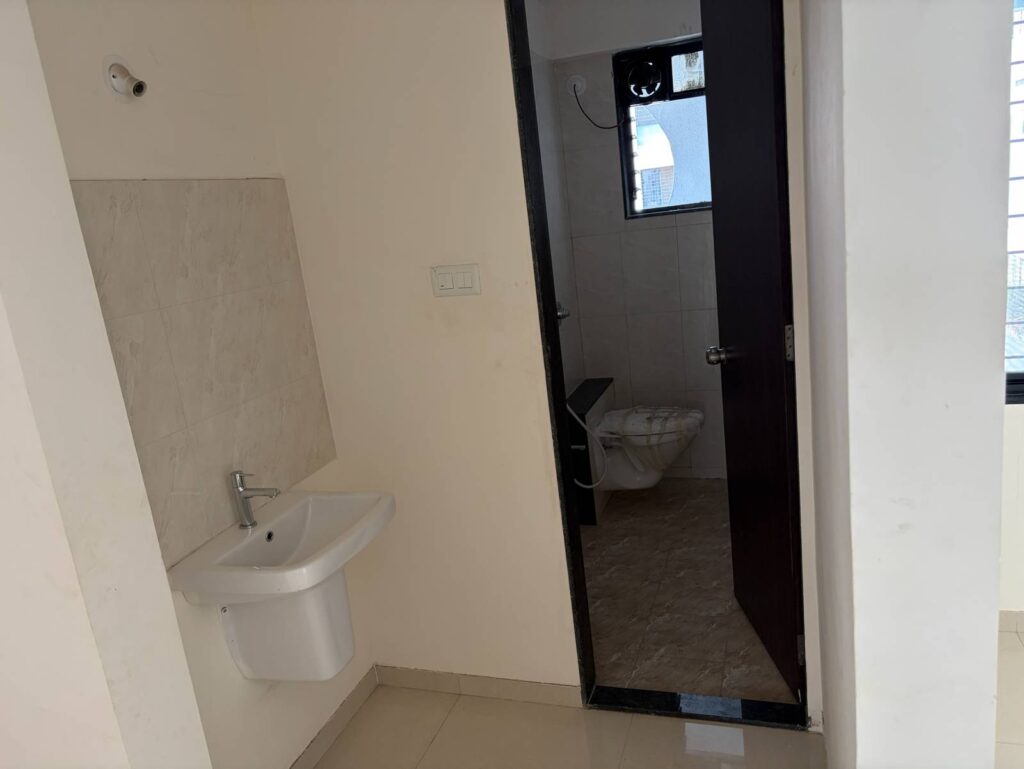 2 BHK Ready To Move in Wakad